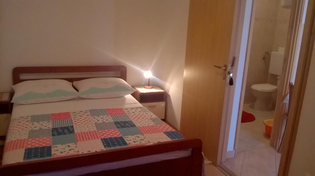 Apartment Cvita Biograd Na Moru Rum bild