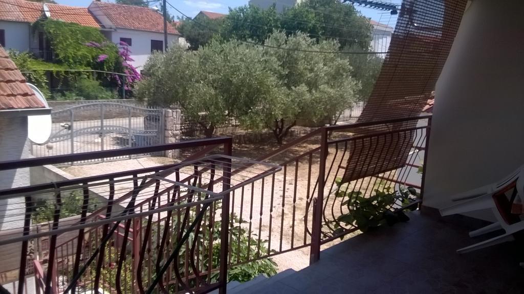 Apartment Cvita Biograd Na Moru Rum bild