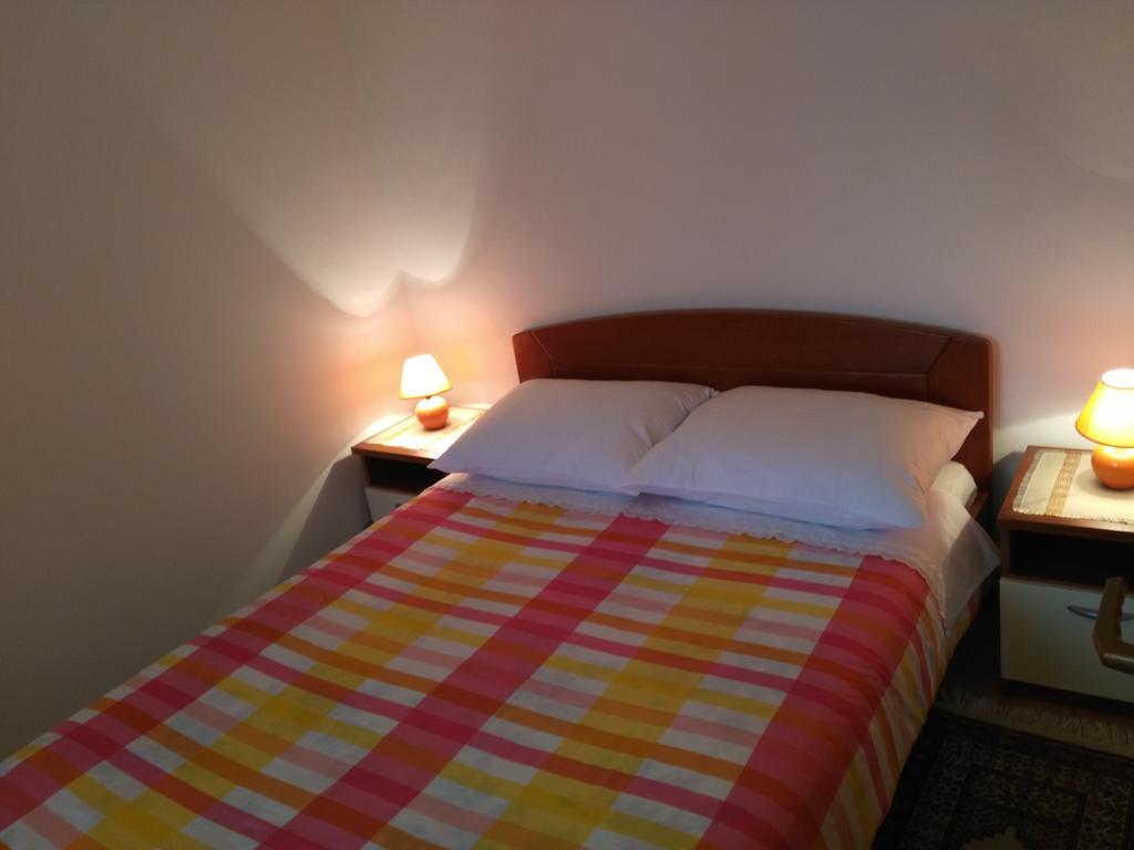 Apartment Cvita Biograd Na Moru Exteriör bild