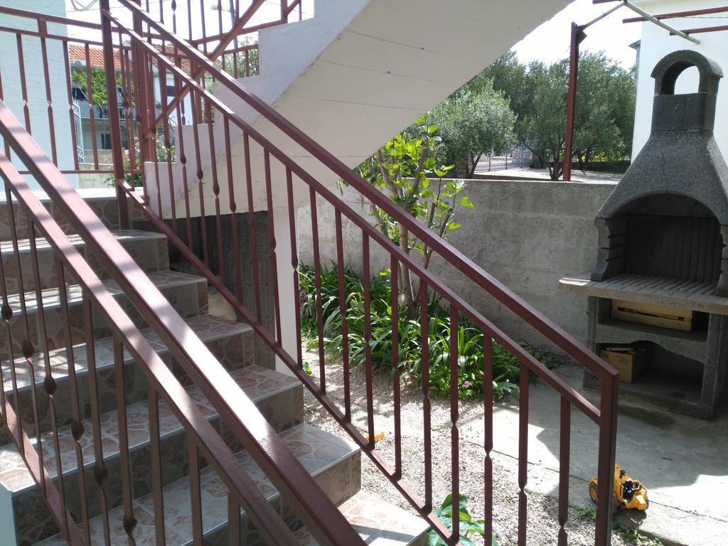 Apartment Cvita Biograd Na Moru Exteriör bild